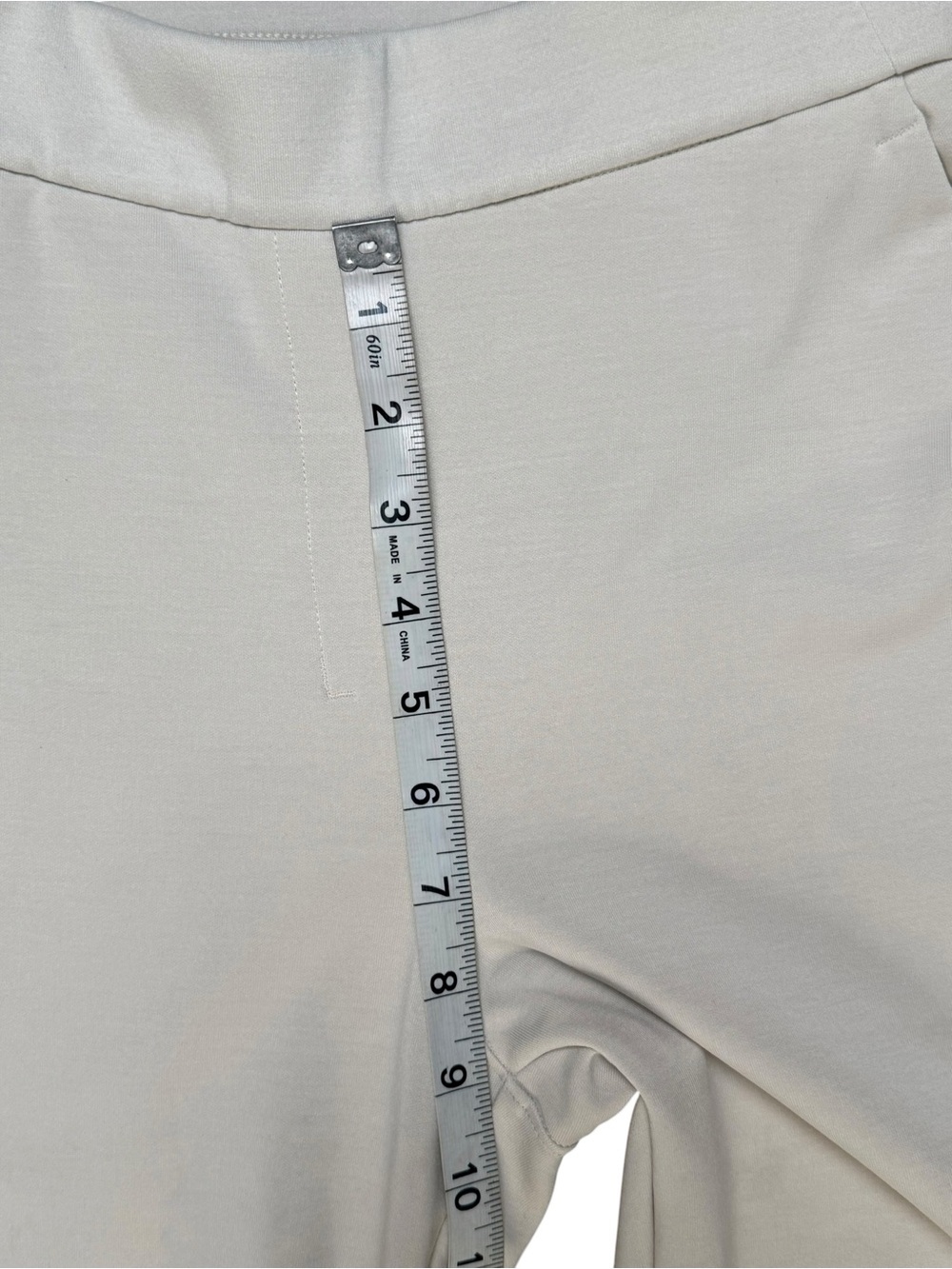 Lululemon Cream High Rise Joggers Sweatpants Pockets Women’s 6-8 - Picture 7 of 8